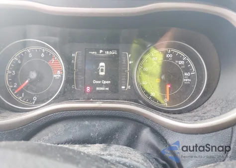 2017 Jeep Cherokee Latitude 4X4 из США, поврежденный, VIN 1C4PJMCS5HW529744